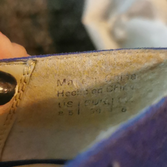 Blue suede pumps, size 8.5 - Picture 5 of 5